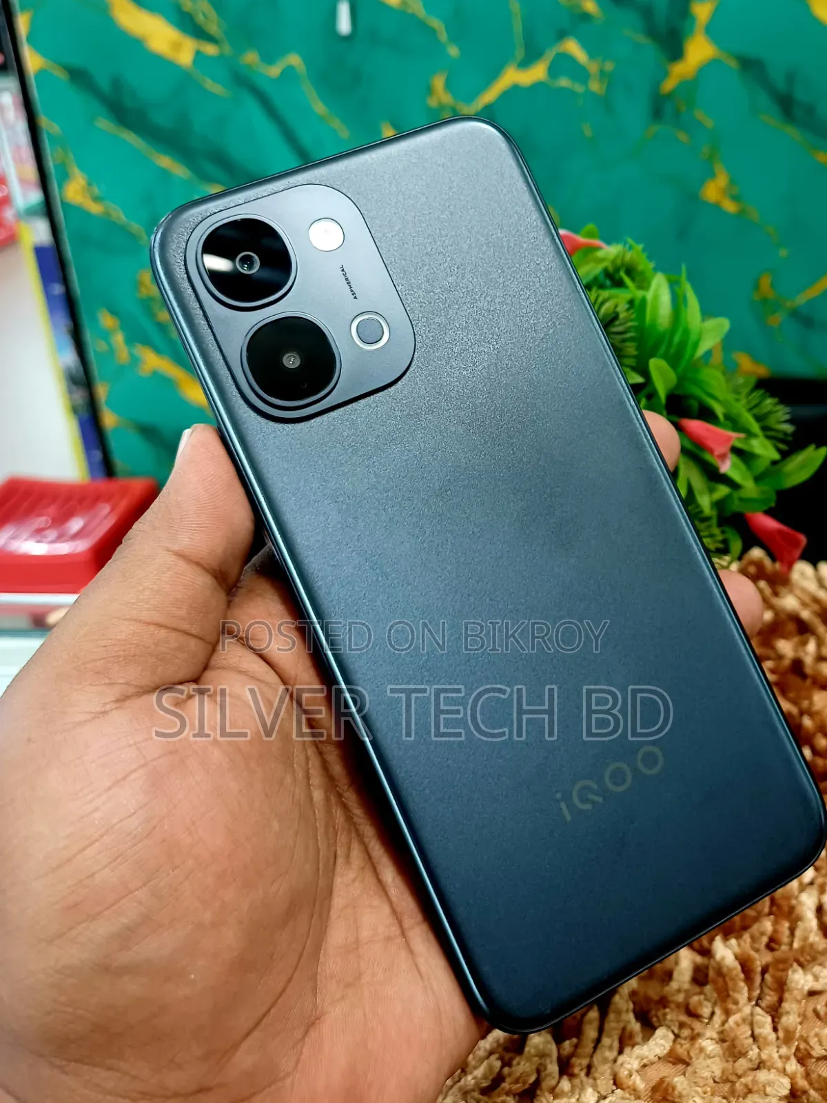 iQOO 256 GB Black