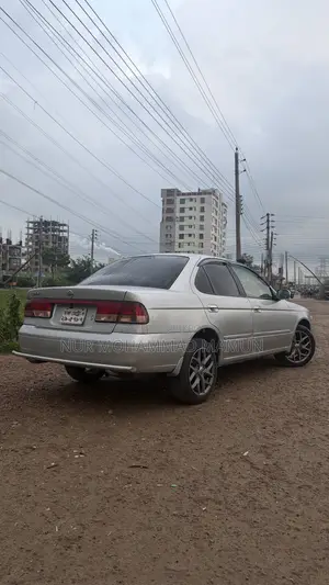 Nissan Sunny 2003 Silver