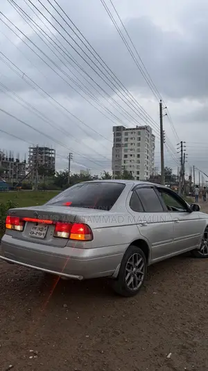 Nissan Sunny 2003 Silver