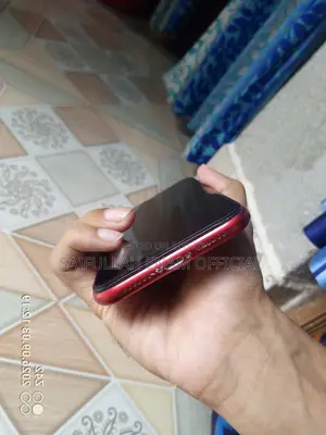 Apple iPhone XR 64 GB Red