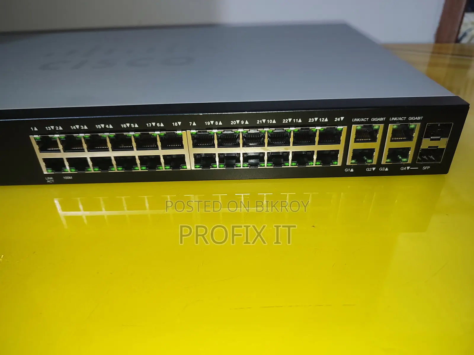 Cisco SF300-24 Managed Network Switch