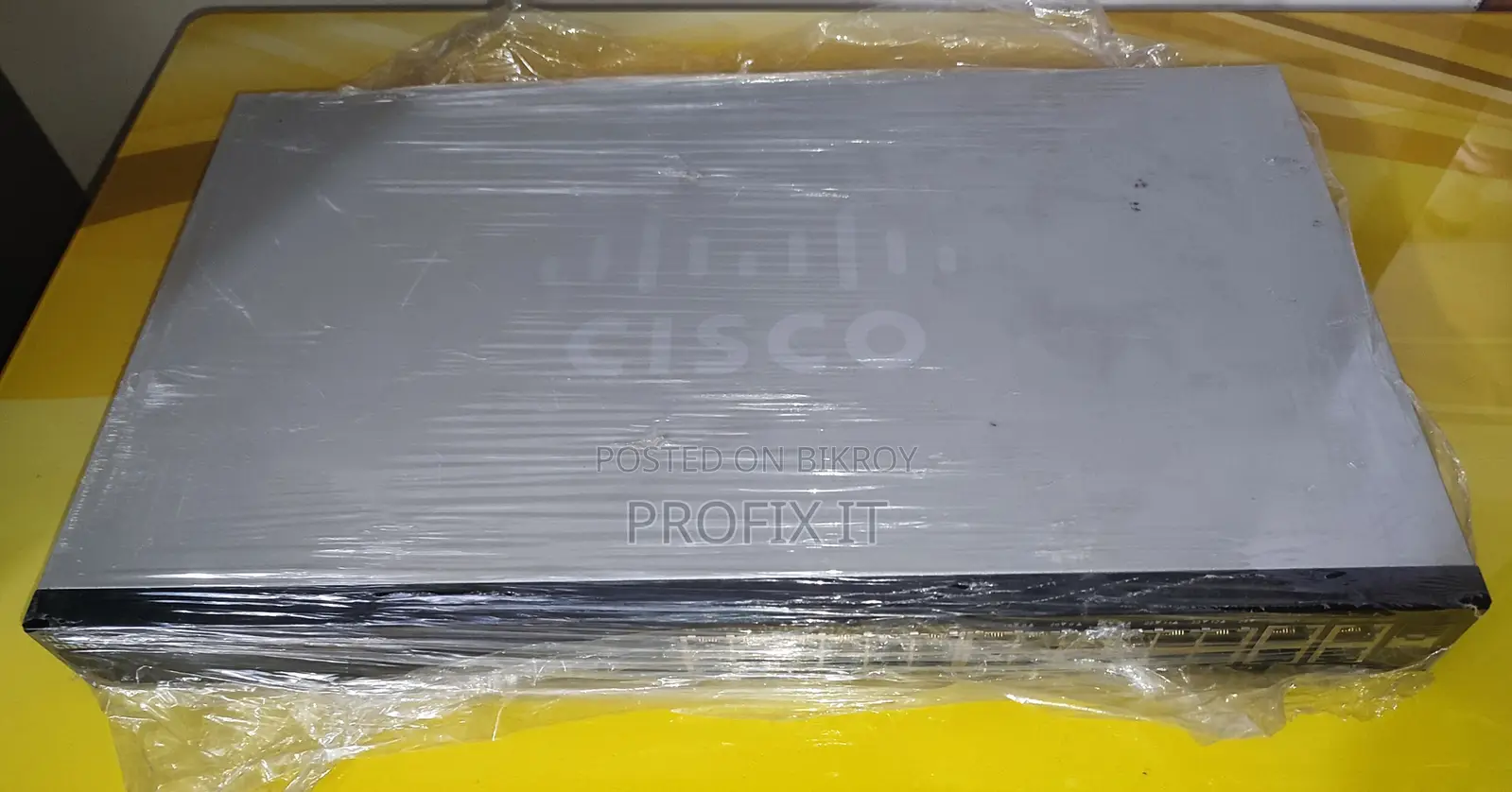 Cisco SF300-24 Managed Network Switch