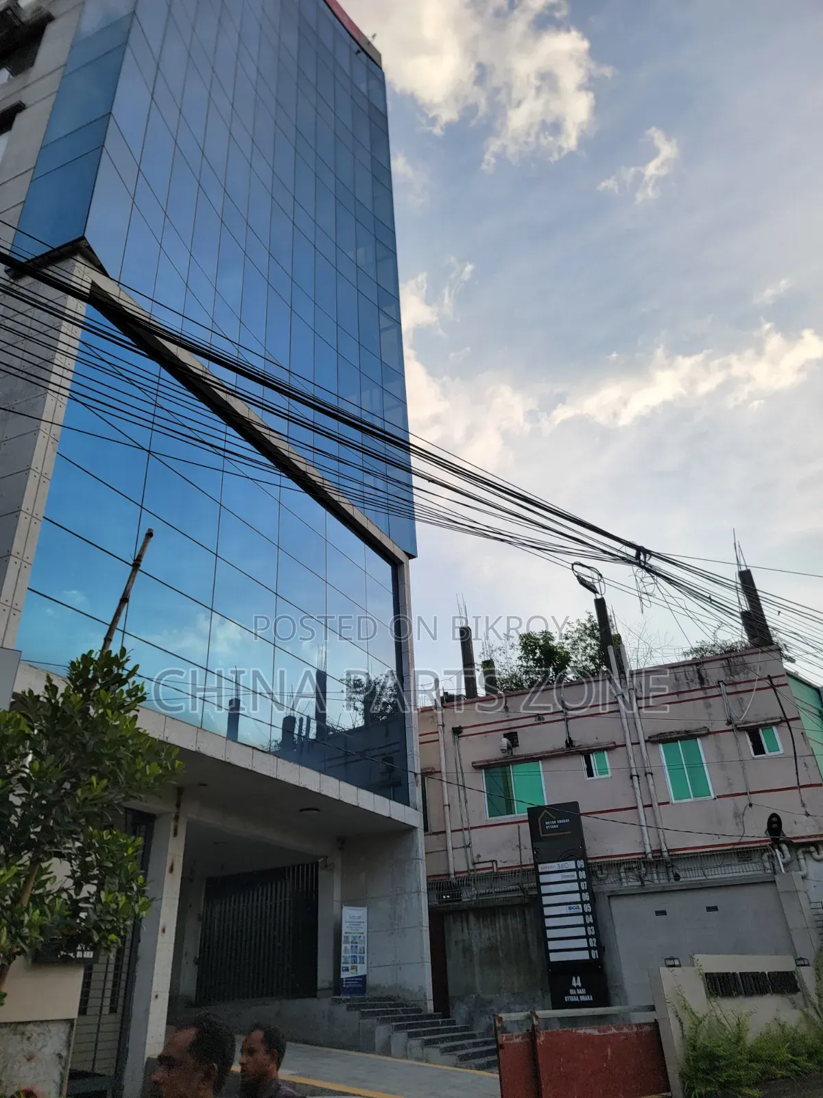 দিয়াবাড়ী মেট্রো সংলগ্ন বাণিজ্যিক শেয়ার |