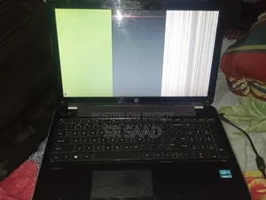 Laptop HP 14-ep0063 8GB Intel Core i5 SSD 16 GB