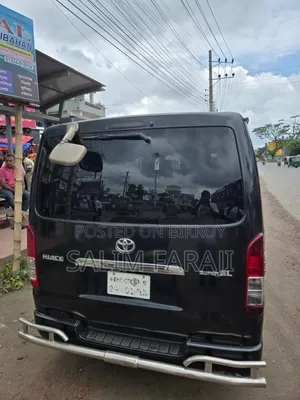 Toyota Grand HiAce 2002 Black