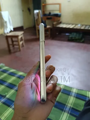 স্যামসাং গ্যালাক্সি এস২১ ৫জি ২৫৬ জিবি হোয়াইট
