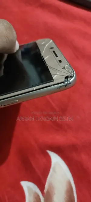 স্যামসাং গ্যালাক্সি জে৪ ৩২ জিবি গোল্ড