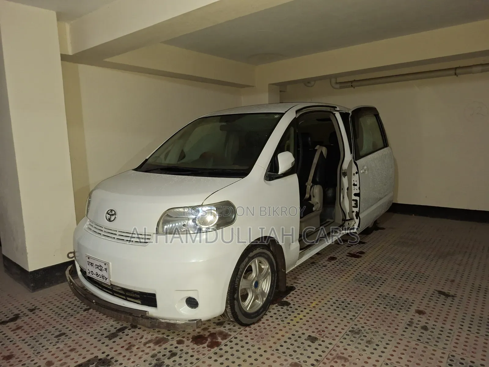 Toyota Porte 2009 Pearl