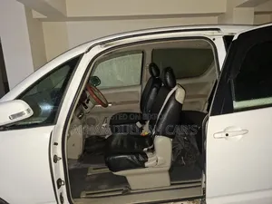 Toyota Porte 1.3 Front Wheel Drive 2009 Pearl
