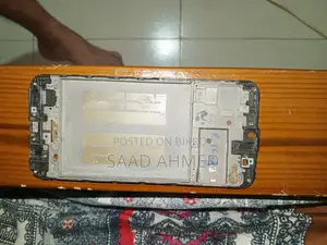 Samsung Galaxy M31 Super AMOLED Display and Mid Frame