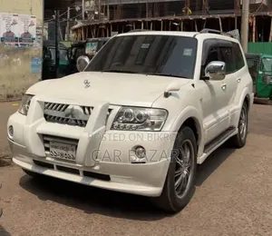 Mitsubishi Pajero Pininfarina 2004 White