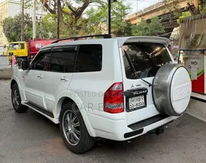 Mitsubishi Pajero Pininfarina 2004 White