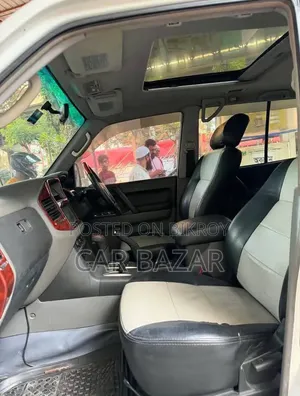 Mitsubishi Pajero Pininfarina 2004 White