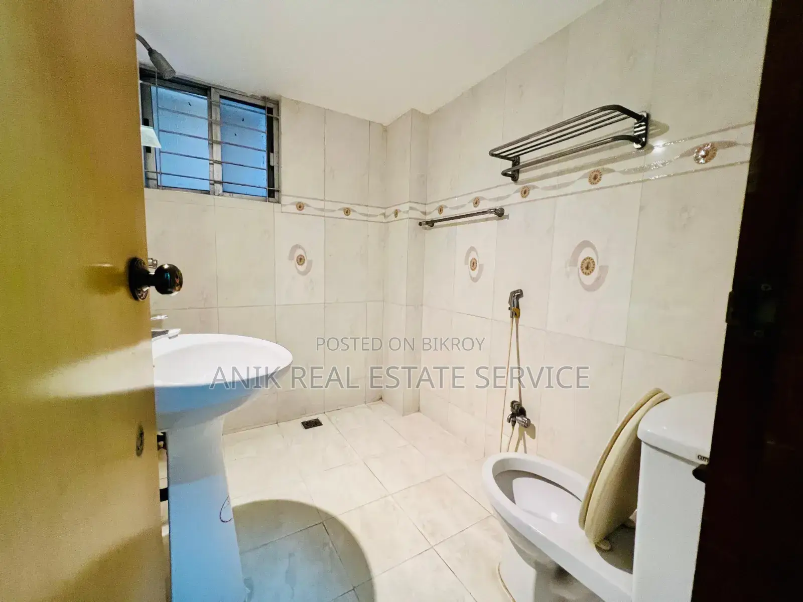 Furnished 3bdrm Apartment in Anik Real Estate, Gulshan for rent