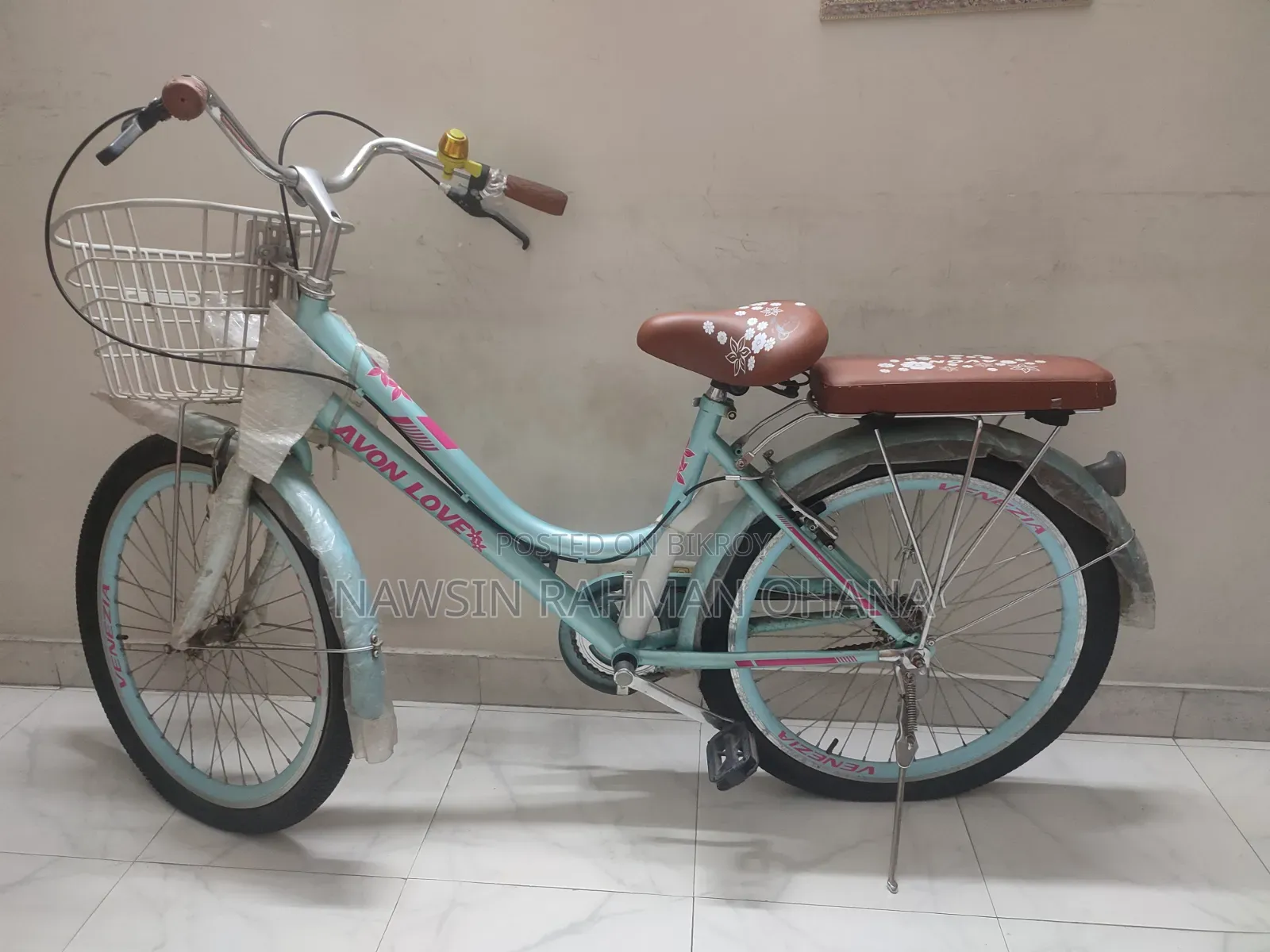 Avon Love Ladies Bicycle