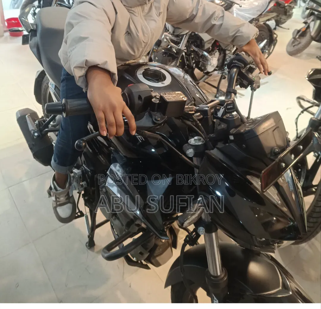 Hero Xtreme 125R 2025 Black