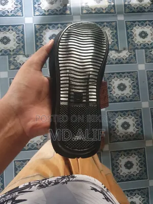 Pu জুতার কালেকশন