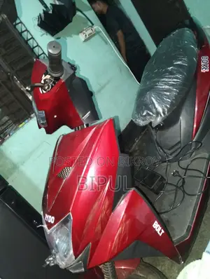 New BMW FOX 2025 Red