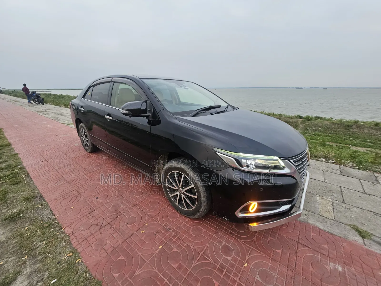 Toyota Premio 2017 Black
