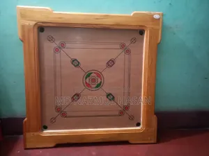 মাত্র ৮ দিন ব্যবহৃত ৩৬'×৩৬" ক্যারাম বোর্ড বিক্রি হবে।