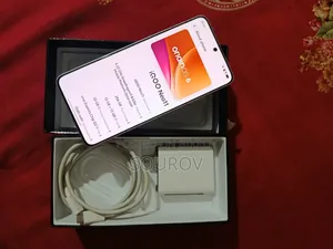 iQOO 11 256 GB White