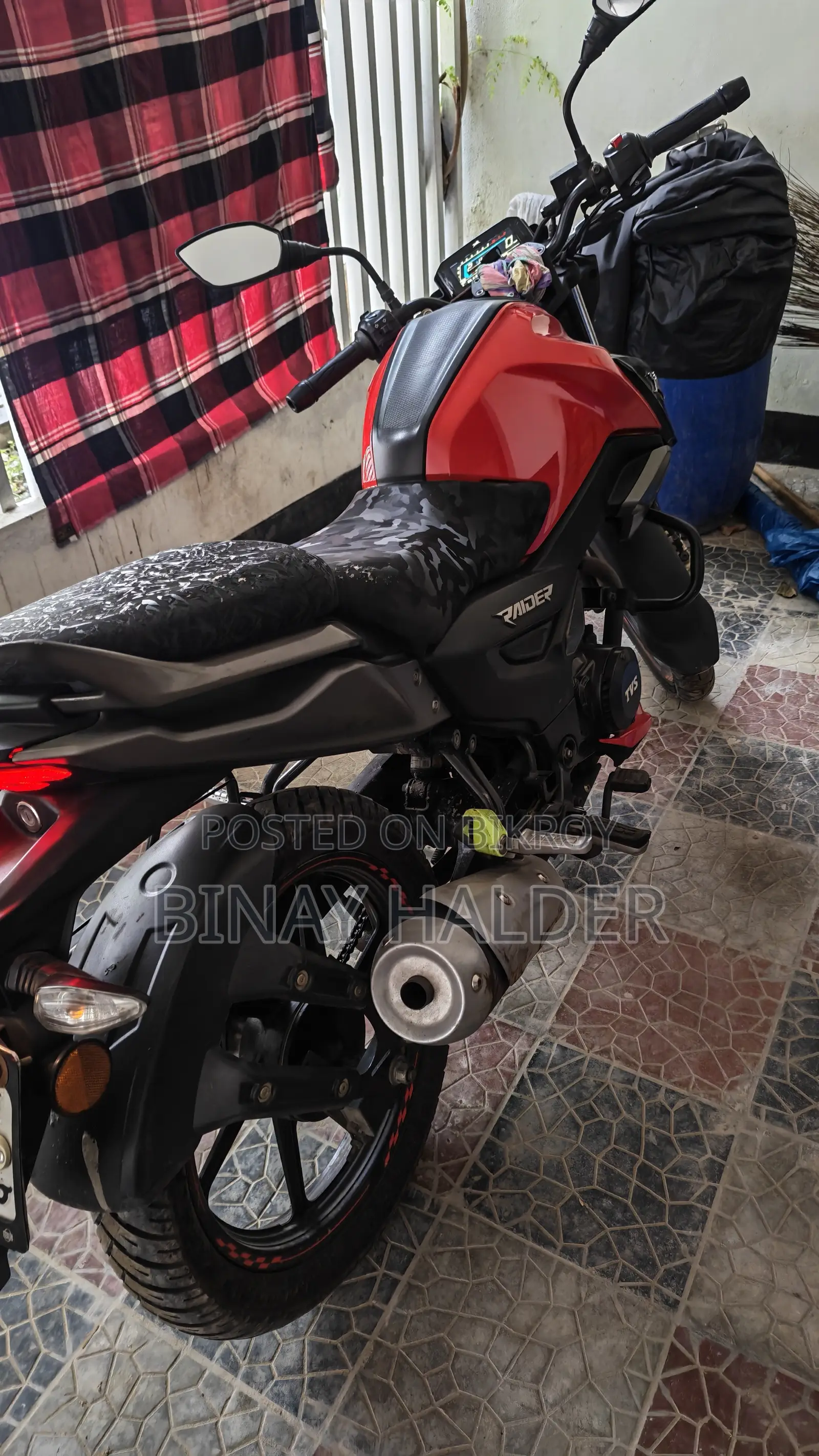 TVS Raider 125 2022 Red