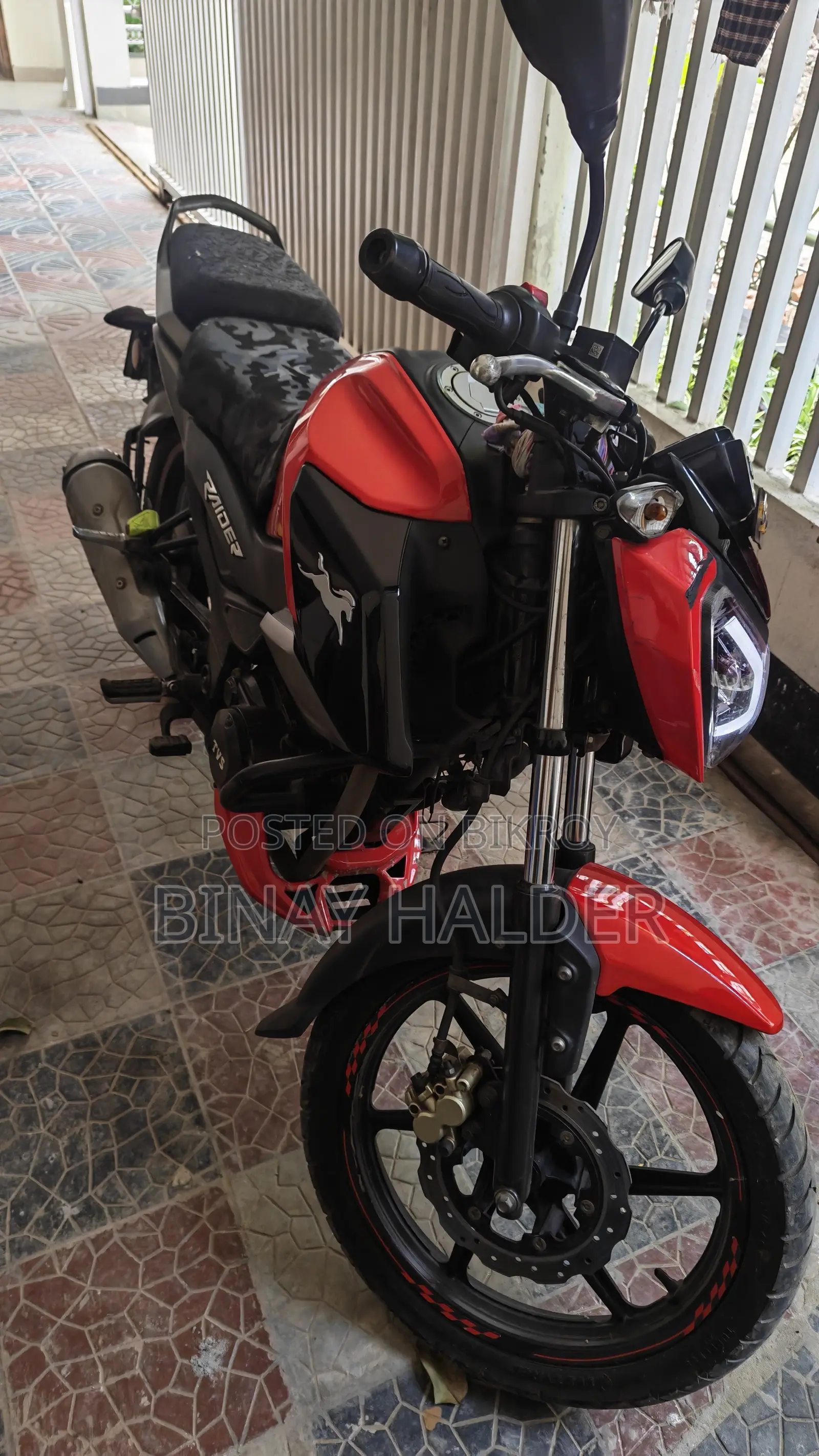 TVS Raider 125 2022 Red
