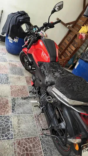 TVS Raider 125 2022 Red