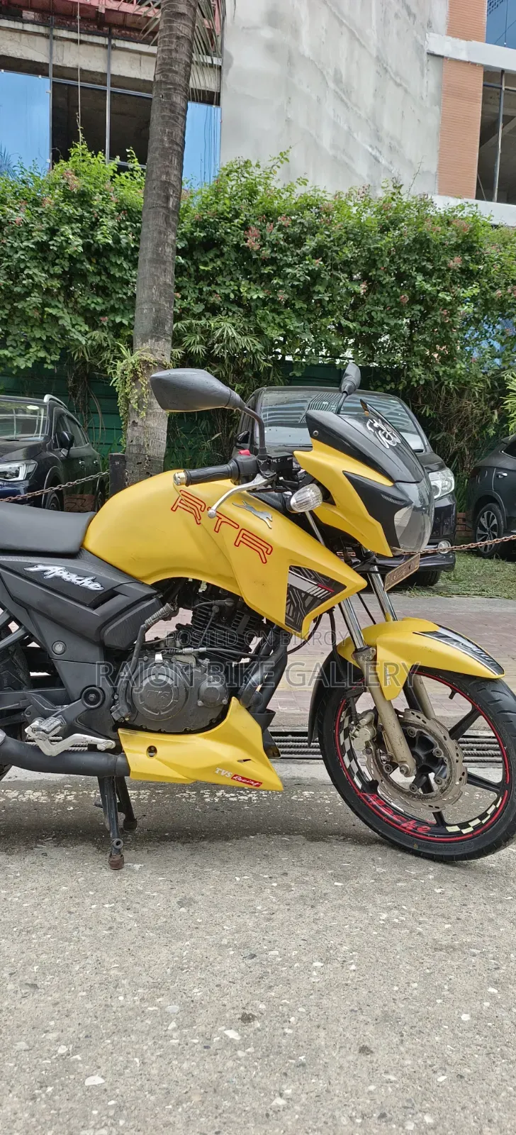 New TVS Apache RTR 160 2V 2019 Yellow