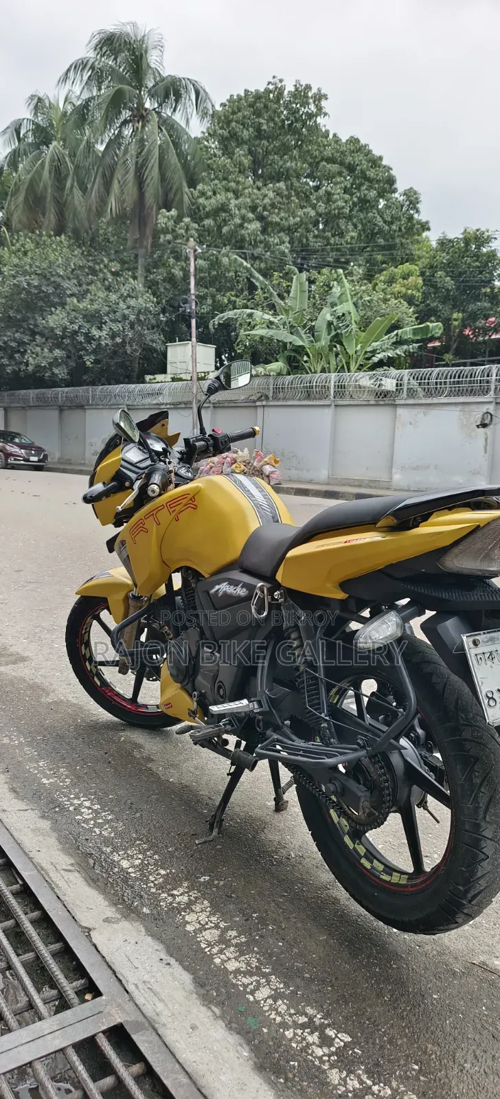 New TVS Apache RTR 160 2V 2019 Yellow