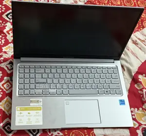 Laptop Asus Vivobook 15 8GB Intel Core i3 HDD 512GB