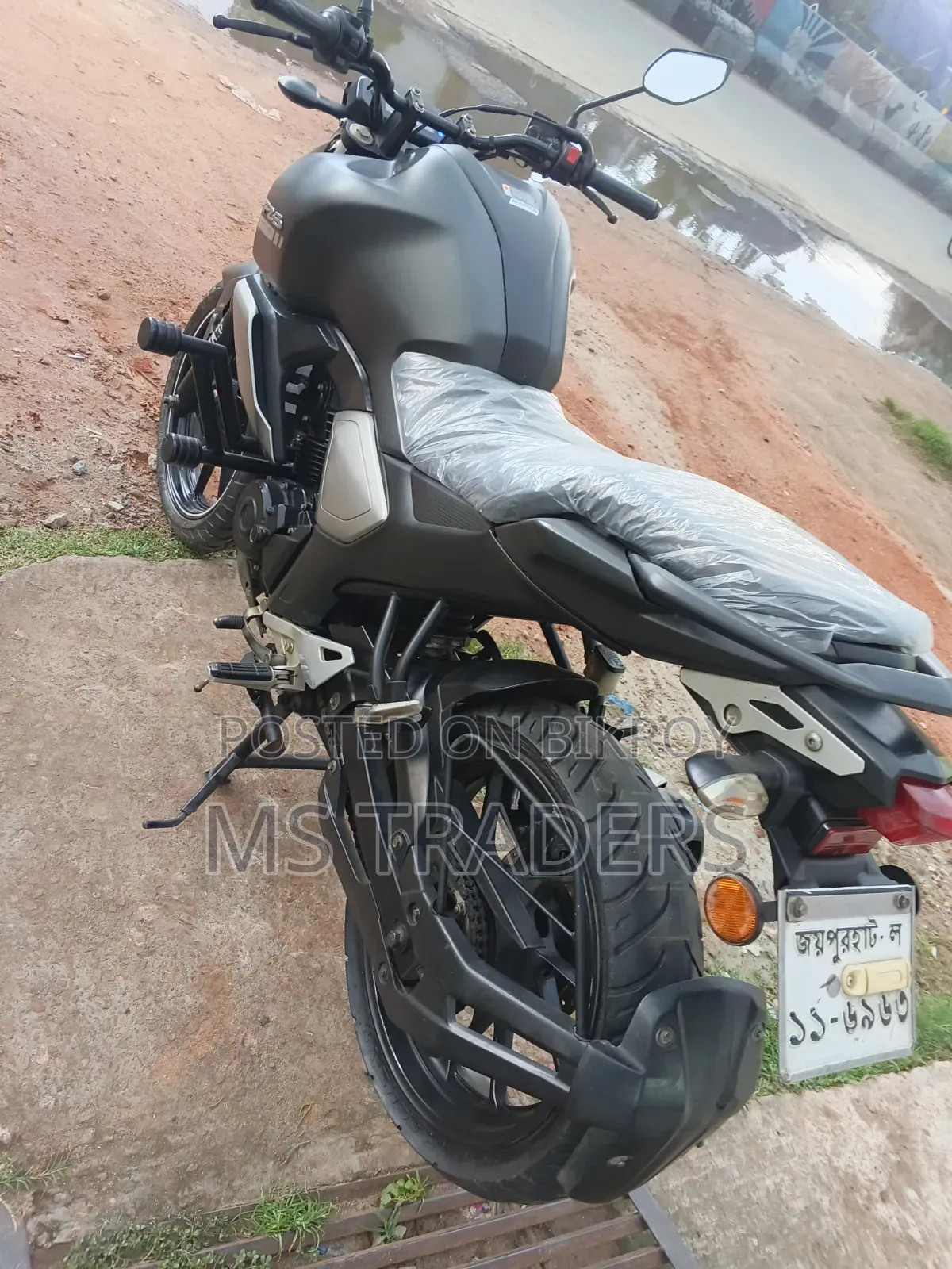 Yamaha FZS V3 2022 Silver