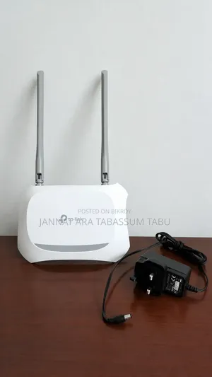 TP-Link 300Mbps Wireless N Router (Model: TL-WR840N) - Fresh Condition