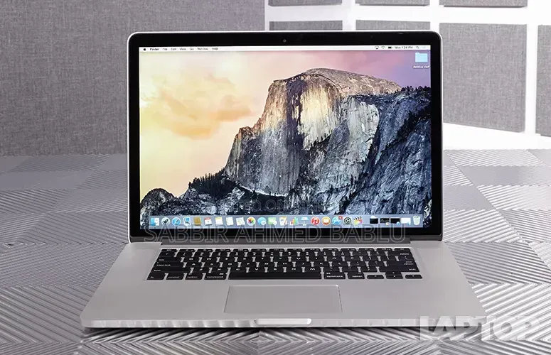 Laptop Apple MacBook Pro 2015 16GB Intel Core i7 SSD 256GB