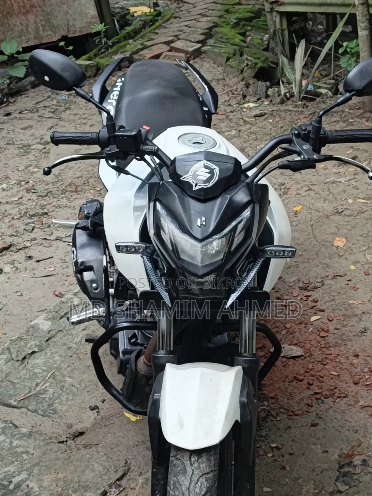 Hero Thriller 160R 2022 White