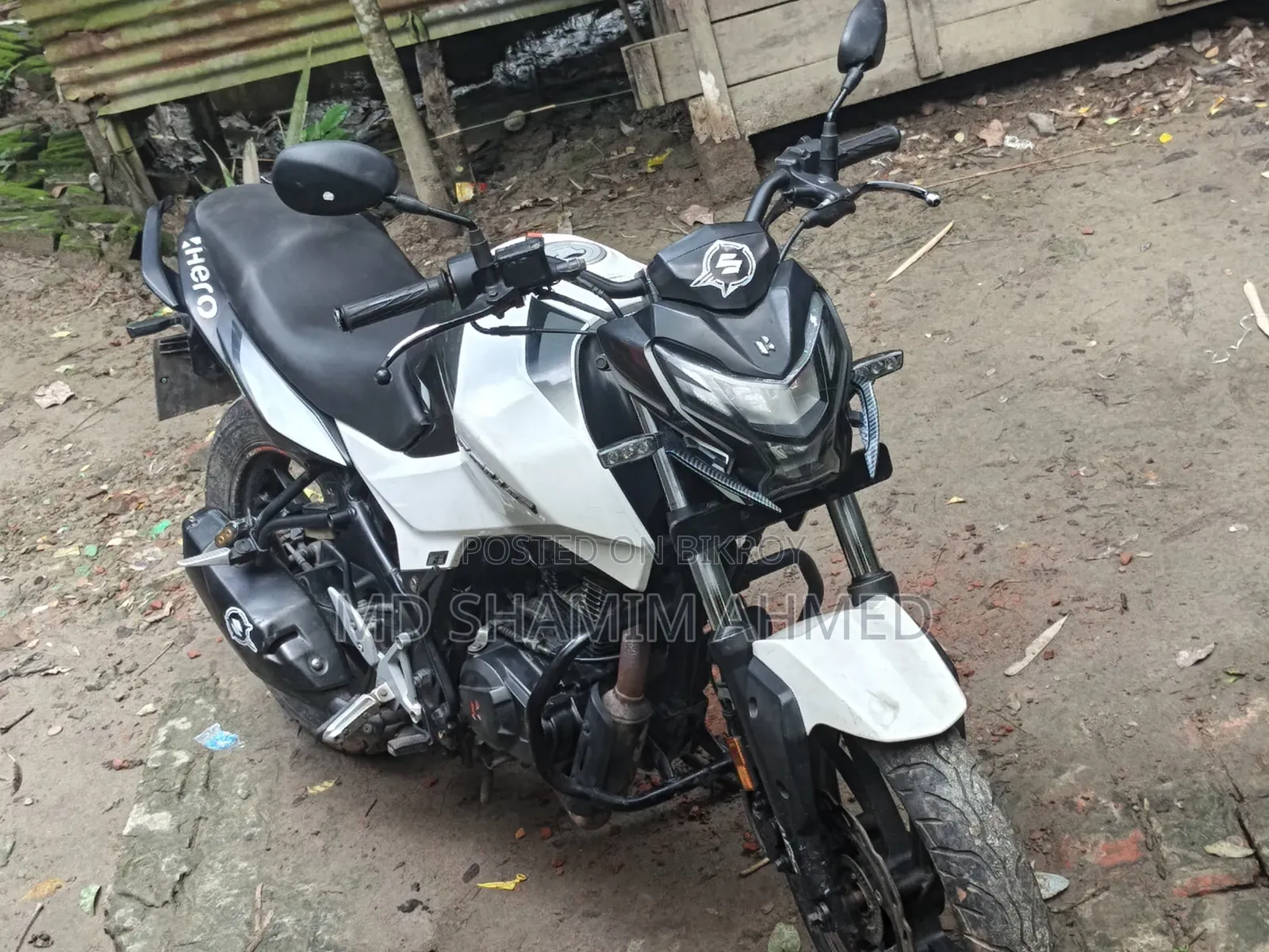 Hero Thriller 160R 2022 White