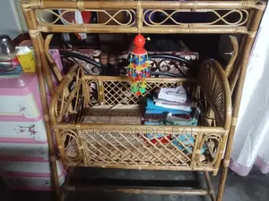 বেতের দোলনা