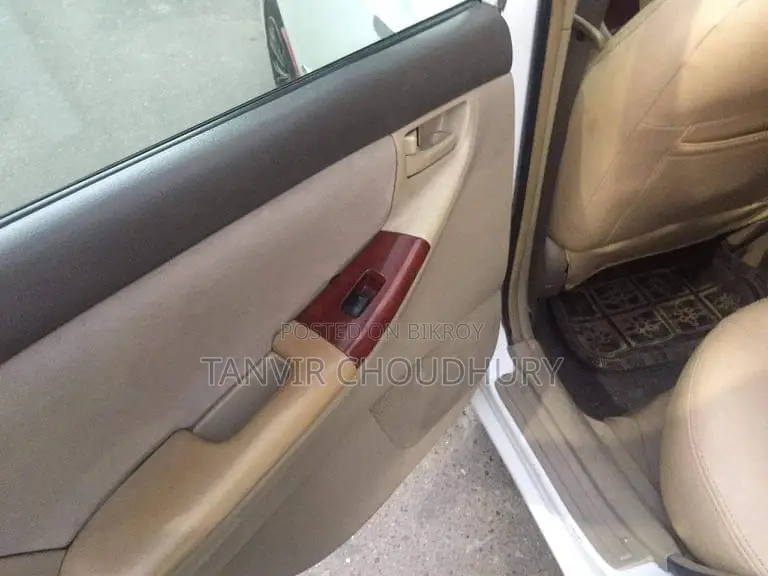 Toyota Corolla 2005 White