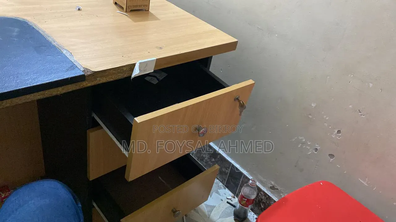 Computer Table & Rolling Table Chair