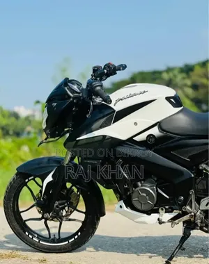 Bajaj Pulsar NS 160 2018 White