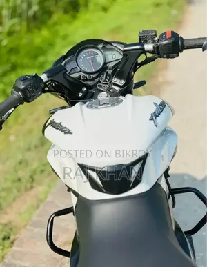 Bajaj Pulsar NS 160 2018 White