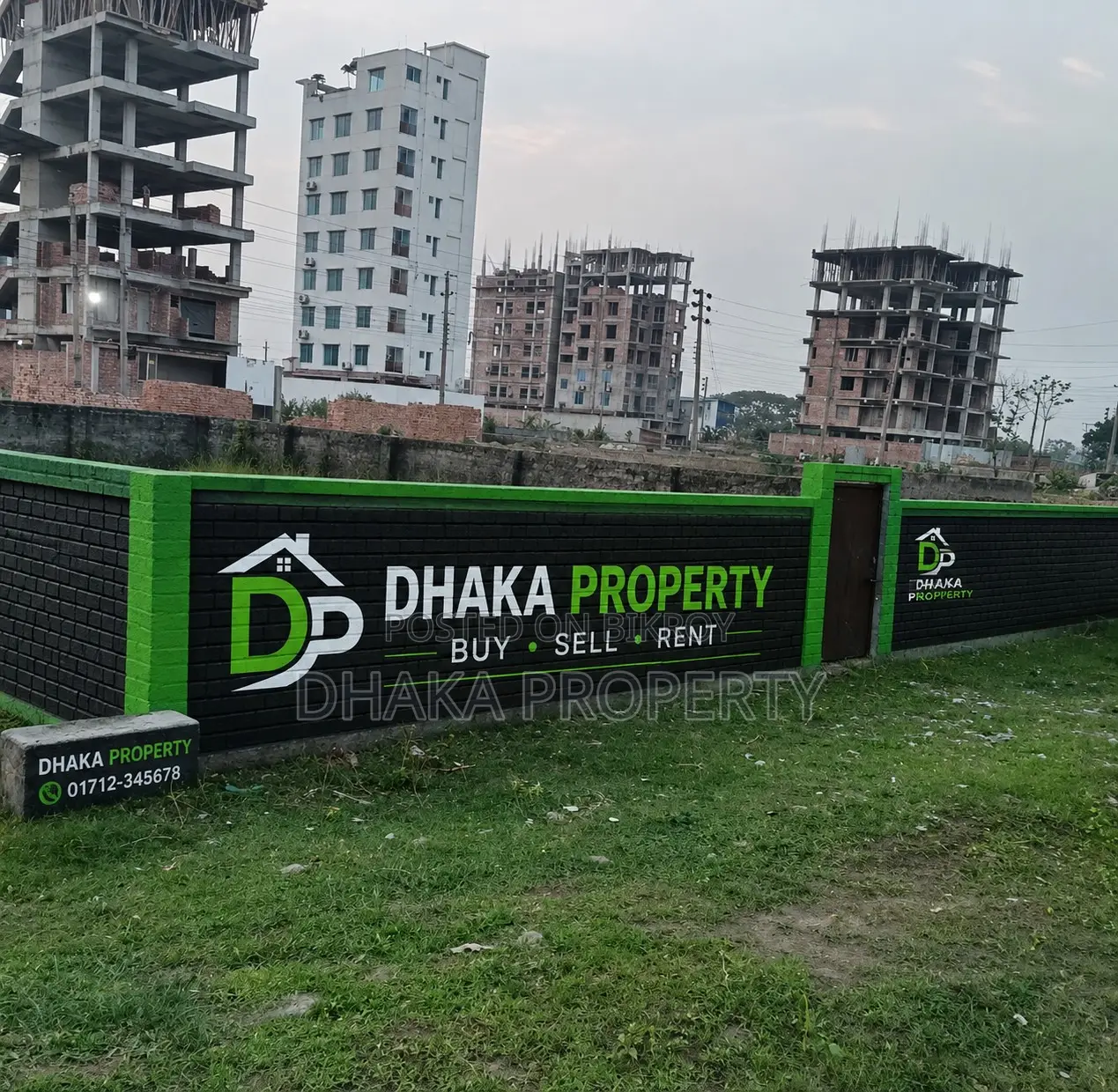 60ft 3 Katha Park View South at Sector-17/E