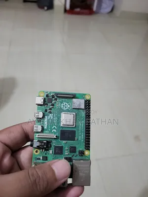 Raspberry Pi 4 Model B With  Bluetooth Controller and Battery