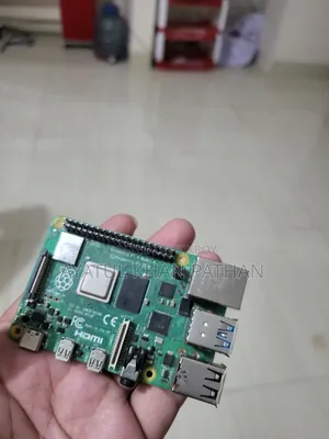 Raspberry Pi 4 Model B With  Bluetooth Controller and Battery