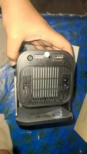 HY 320 Android Projector Full Fresh 200" Plus Screen Quality