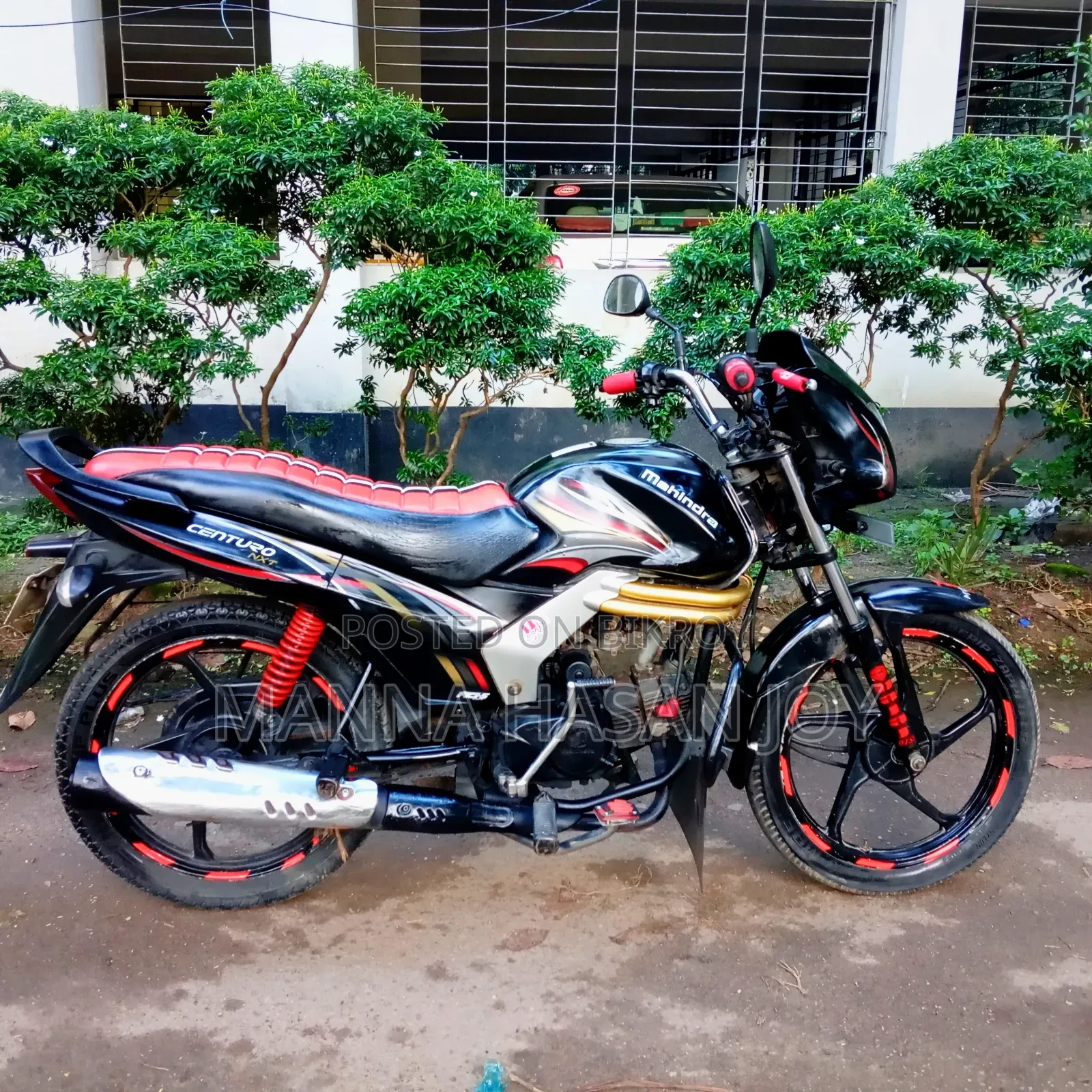 Mahindra Centuro 2016 Black