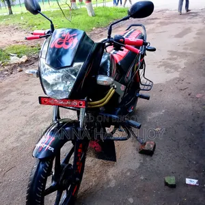 Mahindra Centuro 2016 Black