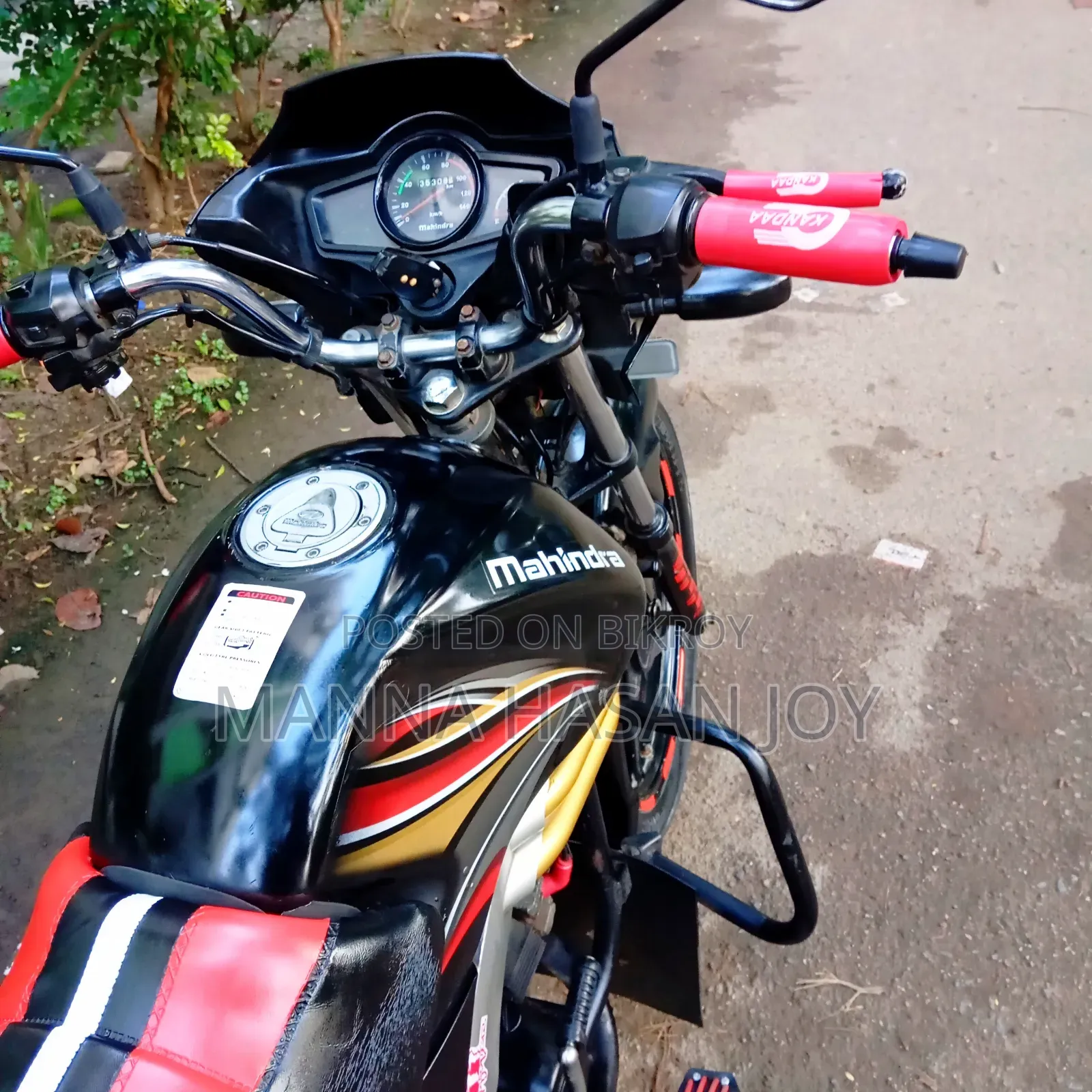 Mahindra Centuro 2016 Black