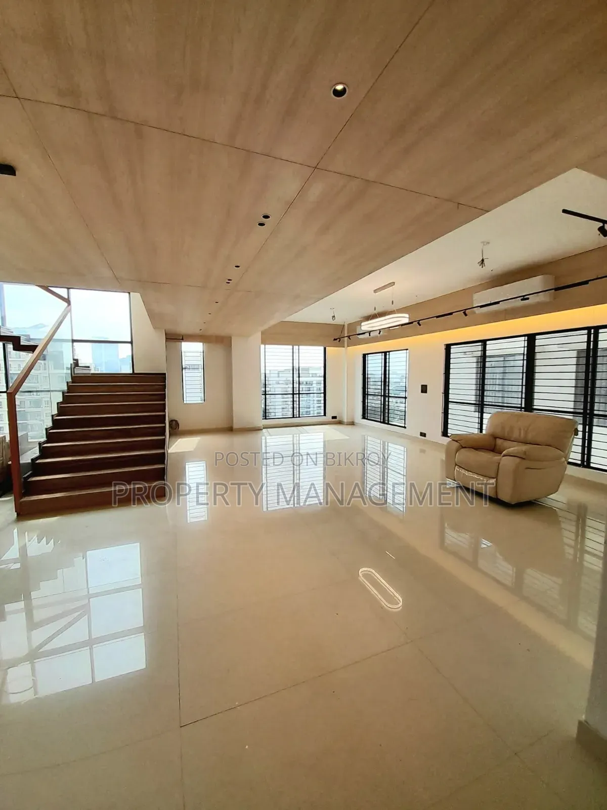 4bdrm Duplex in Gulshan for rent