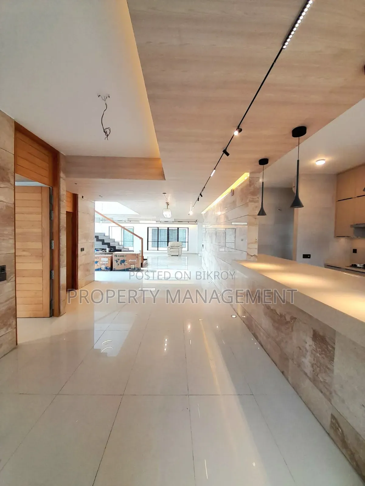 4bdrm Duplex in Gulshan for rent